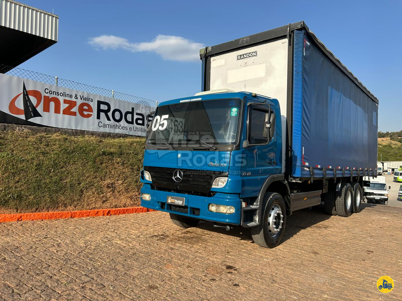 CAMINHAO MERCEDES-BENZ MB 1718 Baú Sider Truck 6x2 Onze Rodas Caminhões e Utilitários ITATIBA SÃO PAULO SP